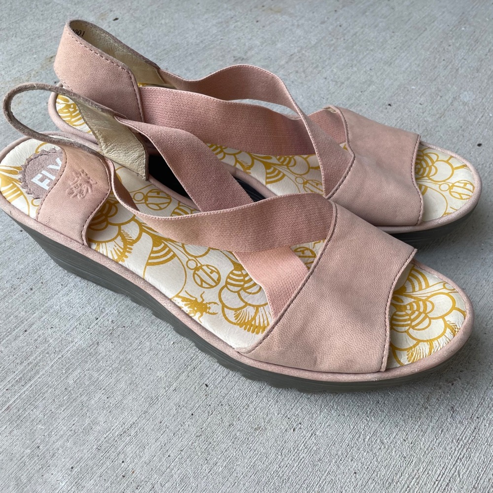 FLY London Rale Gored Cross-Band Leather Wedges In Nude Pink 41 / 10-10.5 womens - Picture 2 of 12